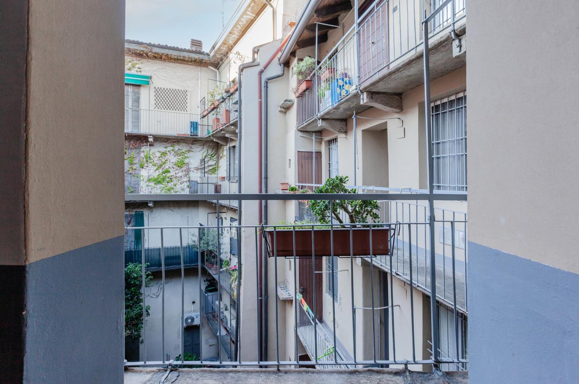 Sant Ambrogio Lovely Flat Milano Ngoại thất bức ảnh